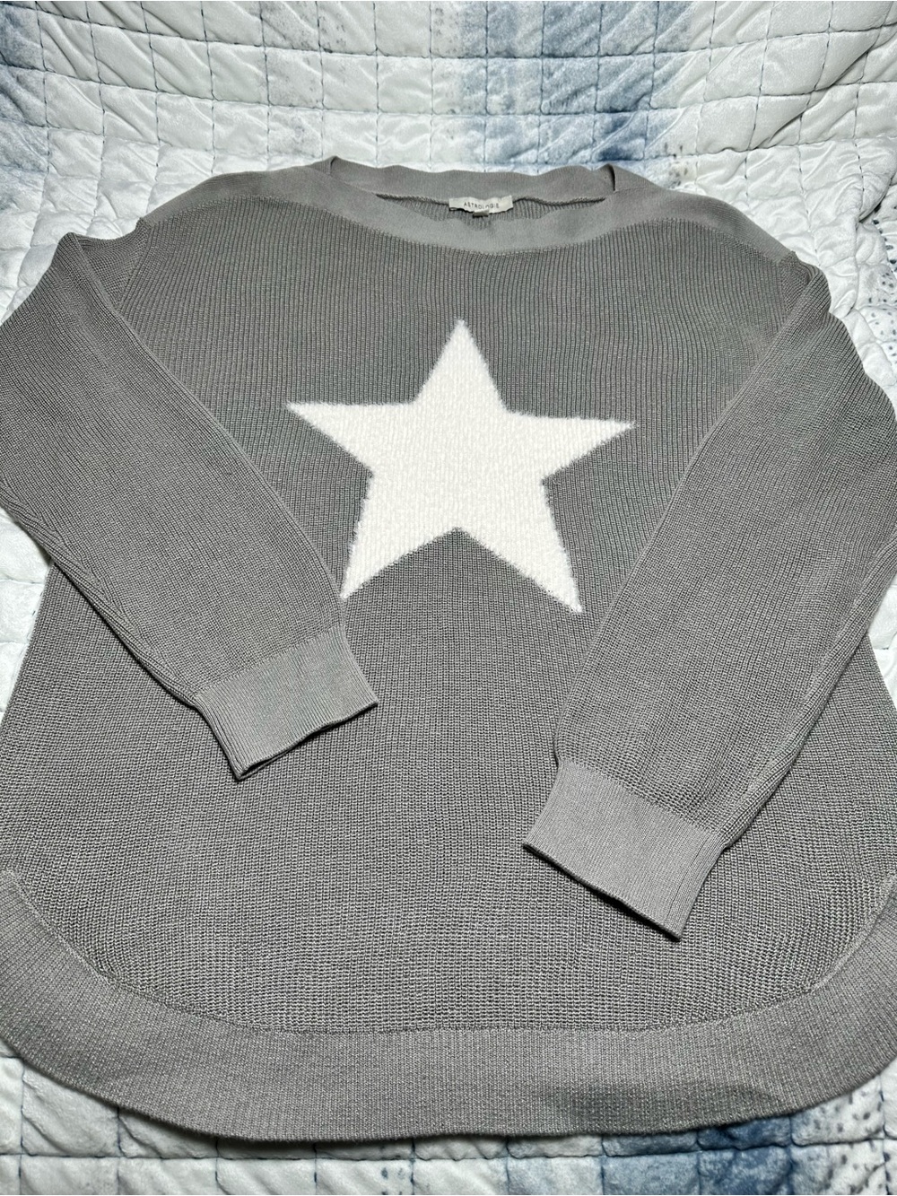 Women's Gray Crewneck Star Sweater - Soft Knit Pullover
